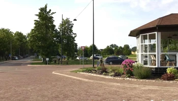 Krasta ielas stāvvieta - Kuldīga