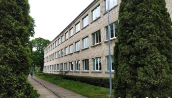 Piltenes pamatskola - Piltene