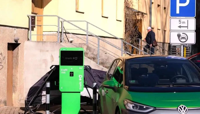 Enefit uzlādes stacija - Cēsis