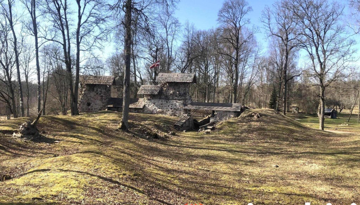 Ropazu Livonijas Ordena Pilsdrupas Visi - Ropaži