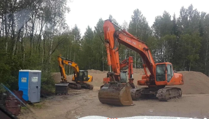 Traktortehnikas Rezerves Dalu Noliktava   Anni Plus Visi - Rīga