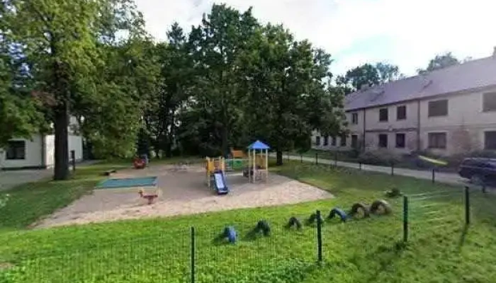 Zemenite Bernu Rotalu Un Attistibas Centrs Visi - Jaunpils Pagasts